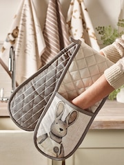 Natural Bertie and Rosie Oven Gloves - Image 2 of 4