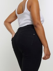 River Island Black Curve 90s Skinny High Rise Jeans - Image 4 of 5