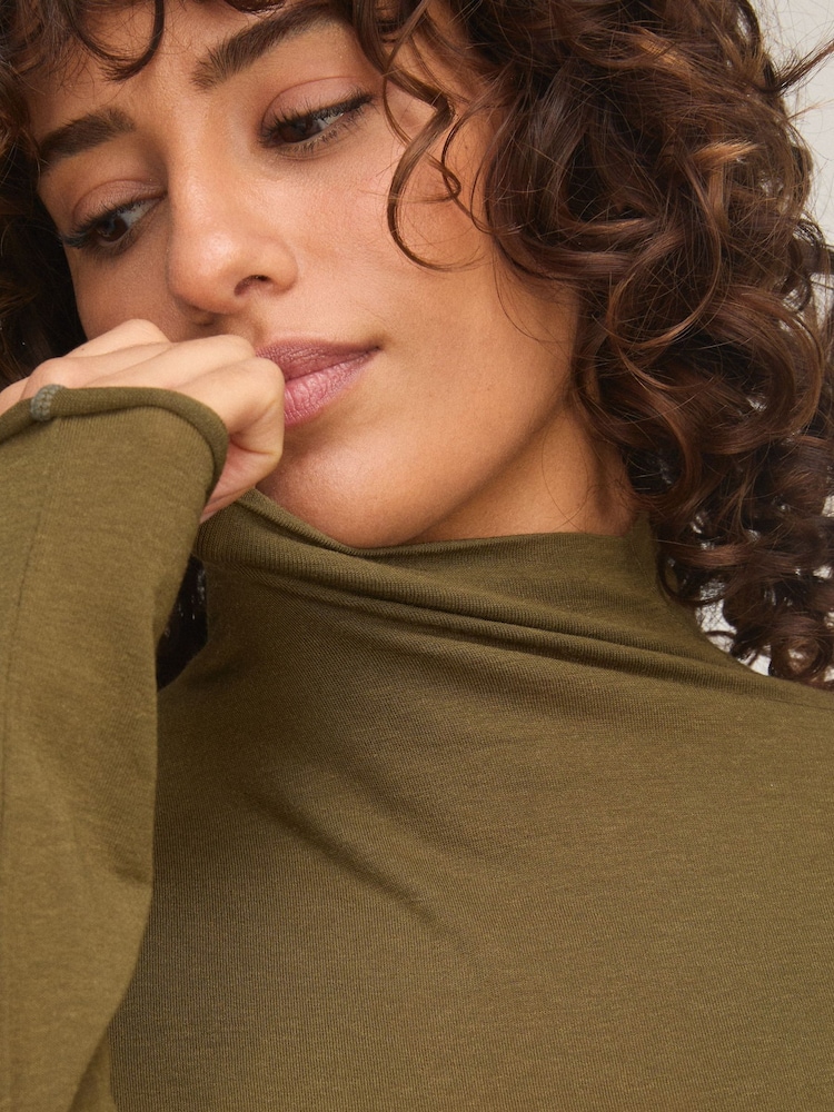 Hunkemoller Dark Olive Green Supersoft Turtleneck T-Shirt Thermal Base Layer With Cashmere - Image 2 of 5 Hunkemoller Dark Olive Green Supersoft Turtleneck T-Shirt Thermal Base Layer With Cashmere - Image 2 of 5