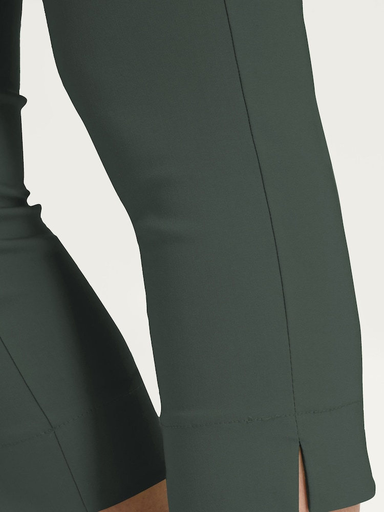 Roman Green Ground Cropped Stretch Capri Trousers - Image 4 of 4