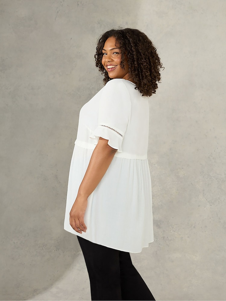 Live Unlimited Short Sleeve Ladder Trim White Top - Image 2 of 4