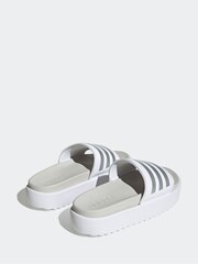 adidas White Adilette Sanals - Image 3 of 9