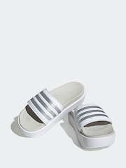 adidas White Adilette Sanals - Image 5 of 9