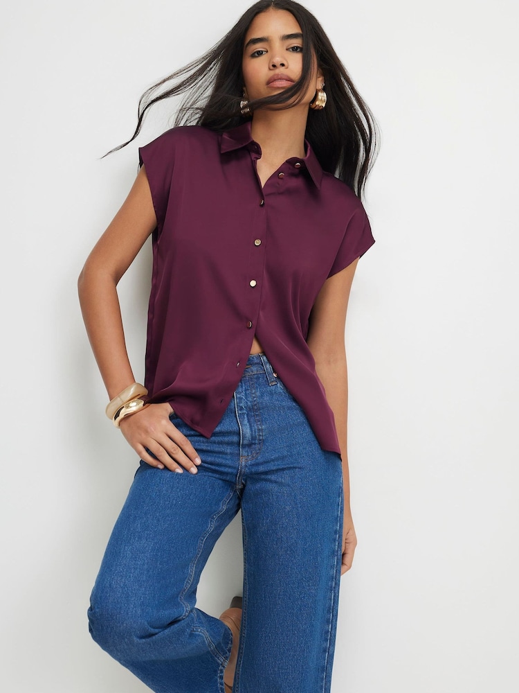 River Island Red Short Sleeve Satin Relaxed Shirt - Image 1 of 4 River Island Red Short Sleeve Satin Relaxed Shirt - Image 1 of 4