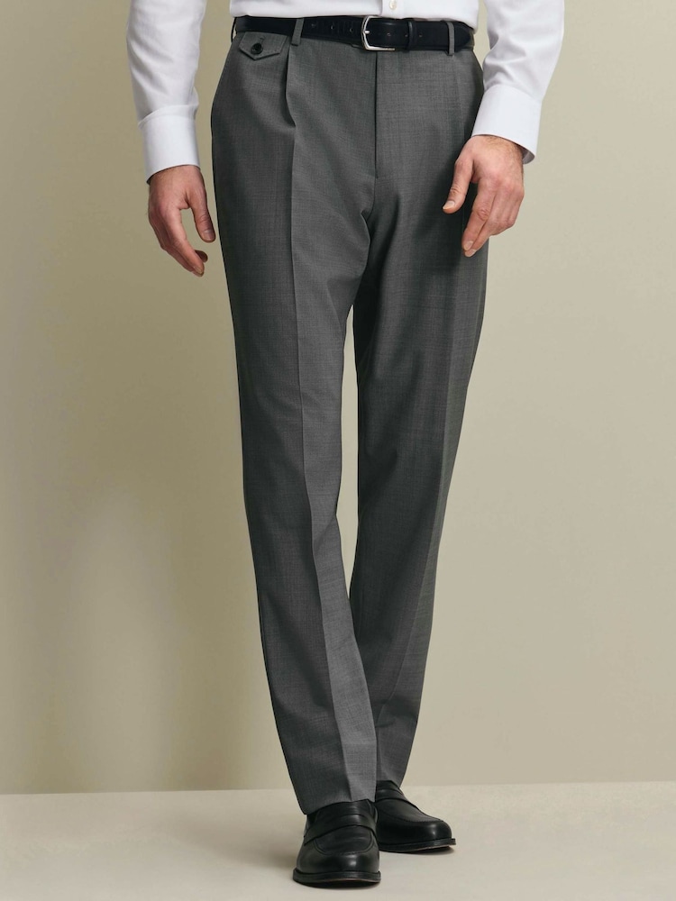 Gris oscuro - Pantalones de lana de alto rendimiento de corte ajustado de Charles Tyrwhitt - Imagen 1 de 6 Gris oscuro - Pantalones de lana de alto rendimiento de corte ajustado de Charles Tyrwhitt - Imagen 1 de 6