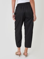 Threadbare Black Petite Curved Seam Barrel Leg Trousers - Image 3 of 5