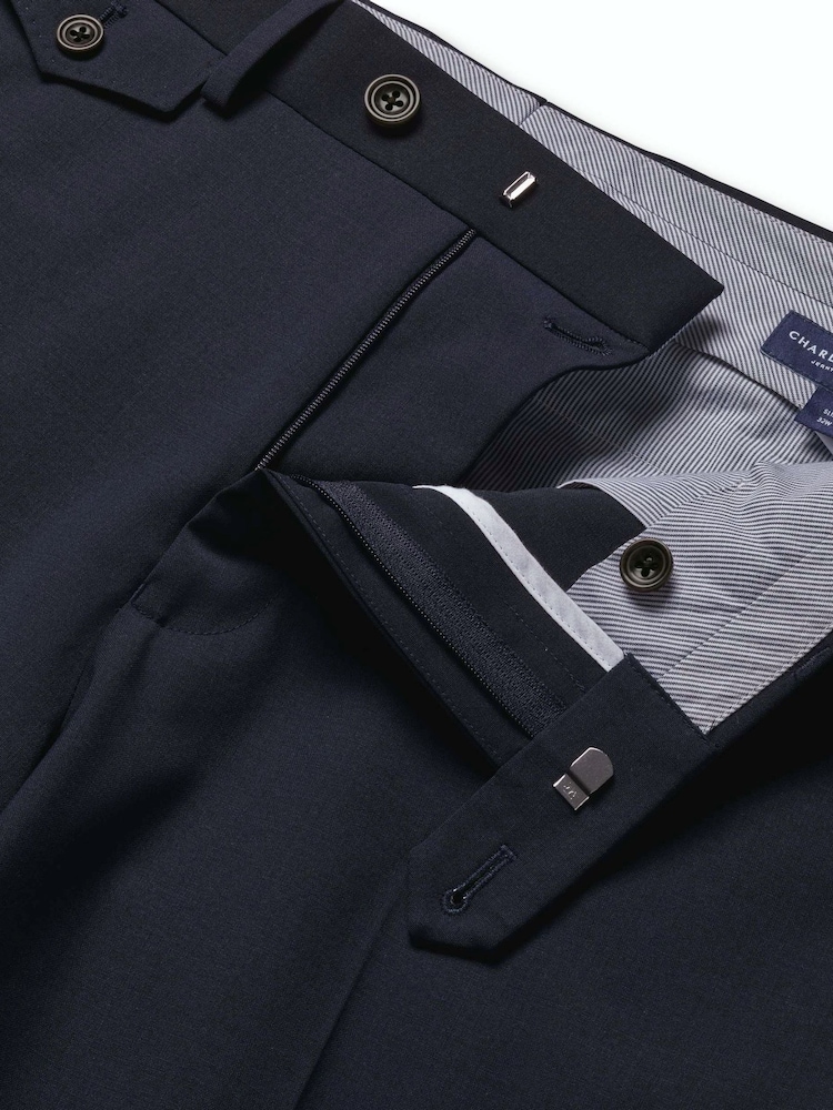 Azul marino - Pantalones de lana de alto rendimiento de corte ajustado de Charles Tyrwhitt - Imagen 6 de 6 Azul marino - Pantalones de lana de alto rendimiento de corte ajustado de Charles Tyrwhitt - Imagen 6 de 6