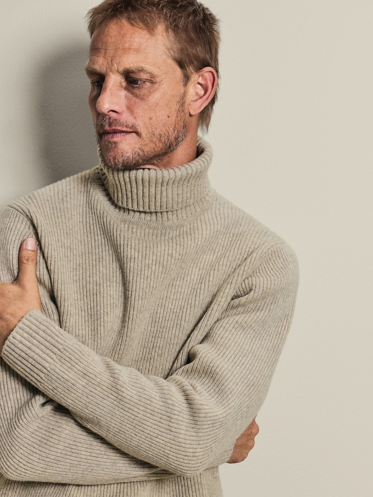 Natural - Suéter de cuello vuelto de merino grueso de Charles Tyrwhitt - Imagen 1 de 2 Natural - Suéter de cuello vuelto de merino grueso de Charles Tyrwhitt - Imagen 1 de 2