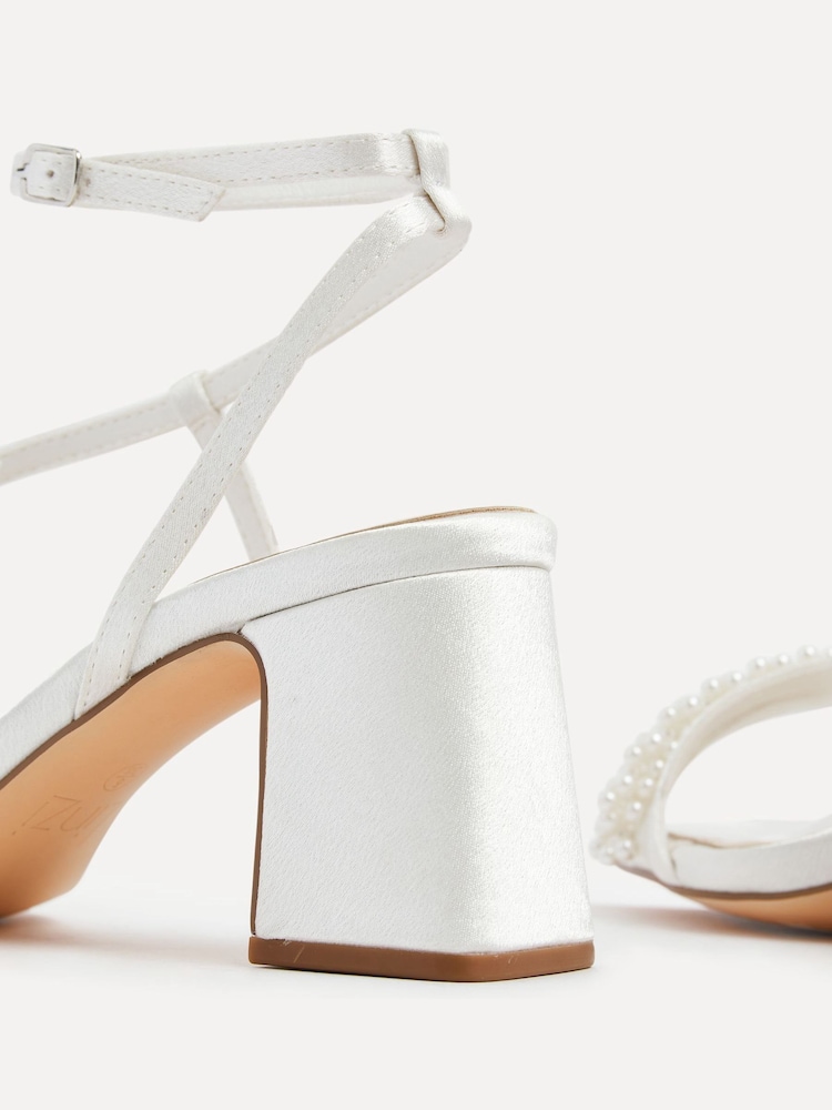Linzi Maisie Sandalen mit hohem Absatz und perlenverziertem Riemen für die Braut - Bild 5 von 5 Linzi Maisie Sandalen mit hohem Absatz und perlenverziertem Riemen für die Braut - Bild 5 von 5