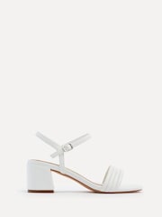 Blanco - Sandalias de tacón cuadrado con parte superior acanalada Toronto de Linzi - Imagen 2 de 5