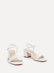 Blanco - Sandalias de tacón cuadrado con parte superior acanalada Toronto de Linzi - Imagen 3 de 5