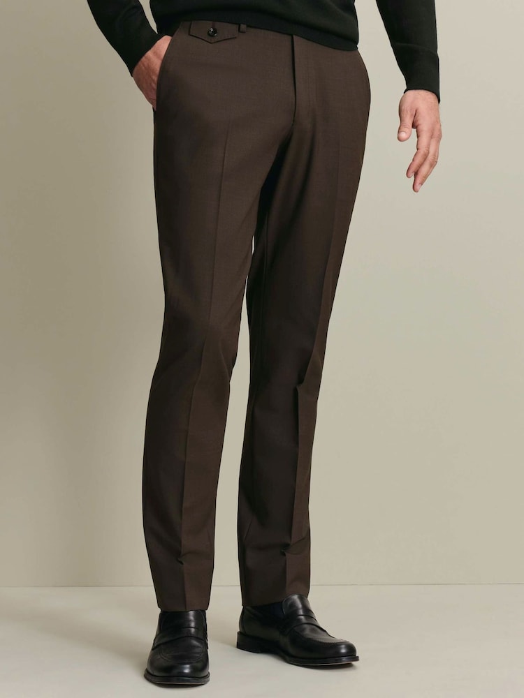 Marrón - Pantalones de lana de alto rendimiento de corte ajustado de Charles Tyrwhitt - Imagen 1 de 6 Marrón - Pantalones de lana de alto rendimiento de corte ajustado de Charles Tyrwhitt - Imagen 1 de 6