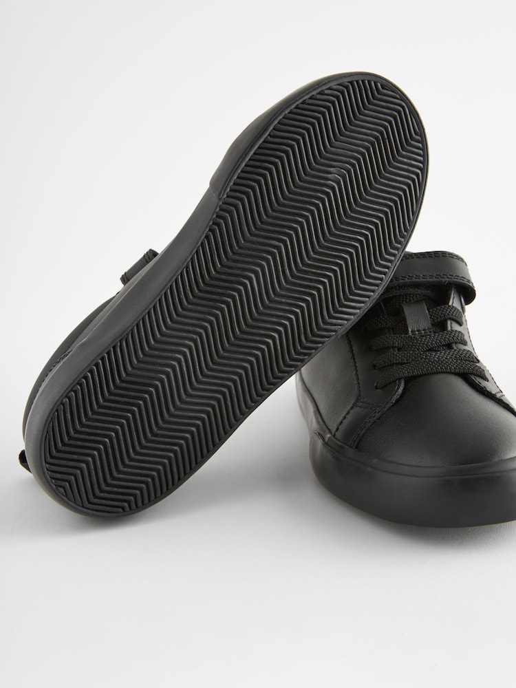 Schwarz - Schnürschuhe für die Schule aus Leder mit elastischem Riemen - Bild 5 von 5 Schwarz - Schnürschuhe für die Schule aus Leder mit elastischem Riemen - Bild 5 von 5