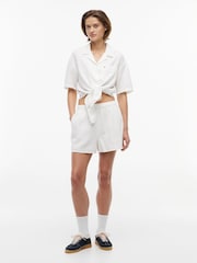 Tommy Jeans Natural Crinkle Textured Relaxed Shorts - Image 3 of 5