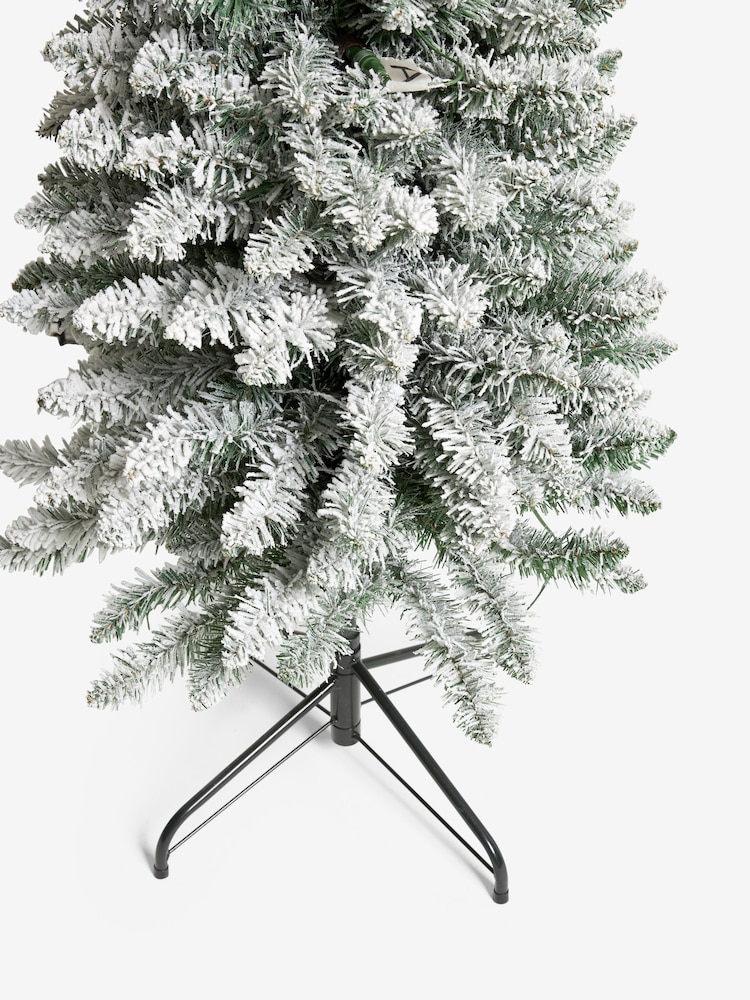 White Snowy Christmas 6ft slim Trees - Image 2 of 2