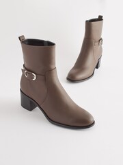 Čokoladno rjava - Gležnjarji s peto in zaponko Forever Comfort® - Slika 2 iz 5