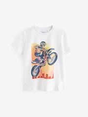 Marineblau Fahrzeuge-Textur​​​​​​​ - Kurzarm-T-Shirts in normaler Passform mit Grafikdruck, 3er-Pack (3–16 J.) - Bild 2 von 5