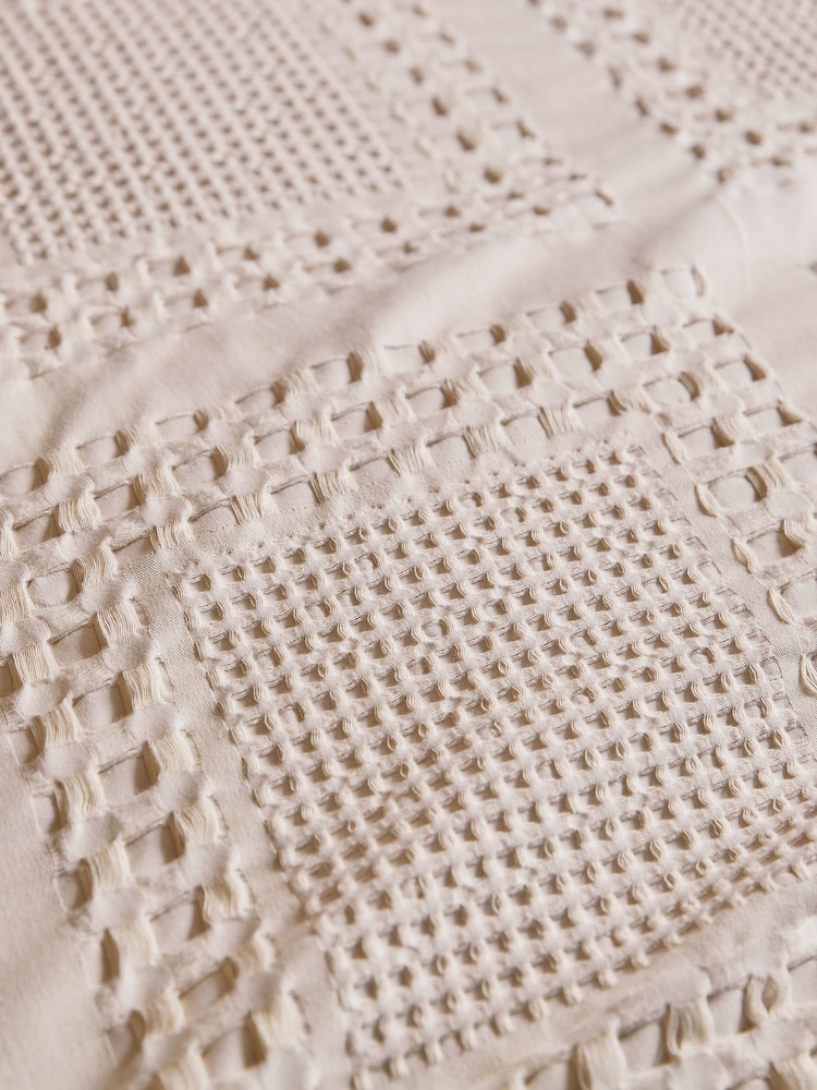 ABIGAIL AHERN x MURMUR Dusky Pink Maeve Waffle Textured Duvet Cover & Pillowcase Set - Image 5 of 5 ABIGAIL AHERN x MURMUR Dusky Pink Maeve Waffle Textured Duvet Cover & Pillowcase Set - Image 5 of 5