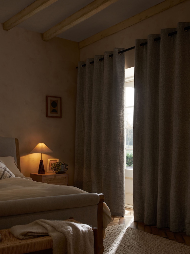 Natural Cosy Texture Super Thermal Eyelet Curtains - Image 2 of 5