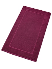 Christy Raspberry Supreme 1000GSM 100% Cotton Bat Mat - Image 1 of 2