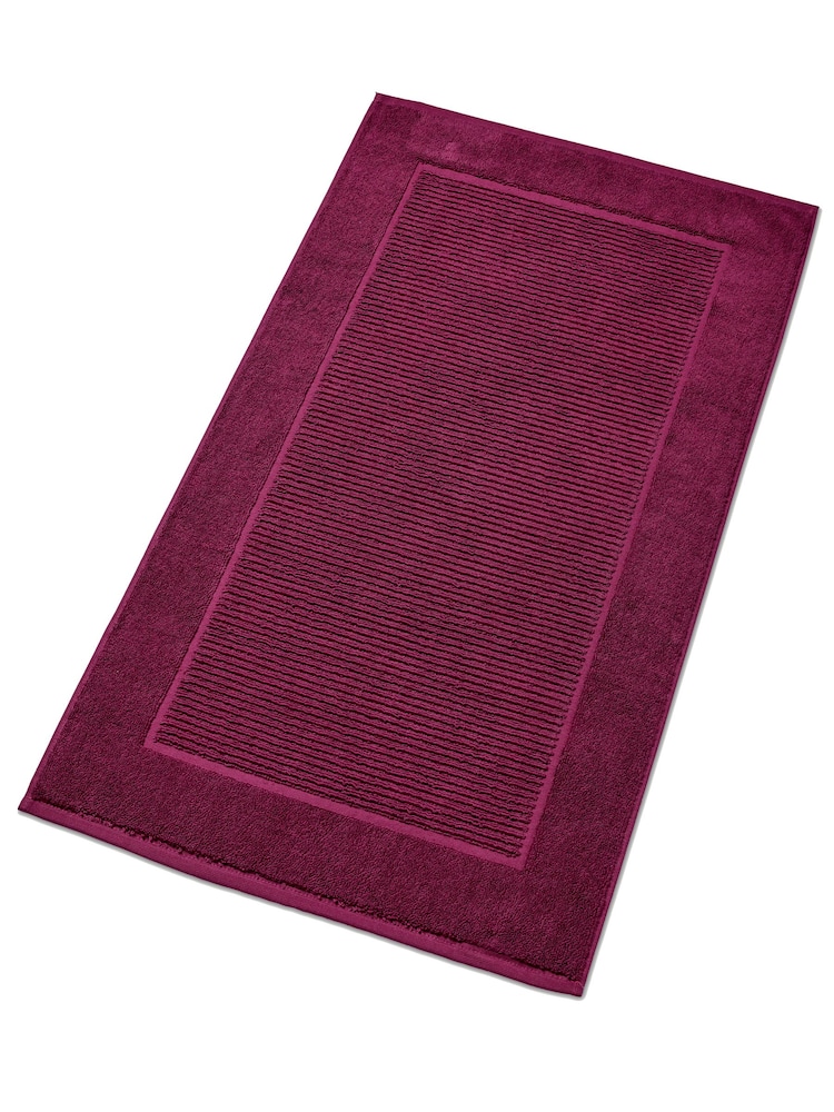 Christy Raspberry Supreme 1000GSM 100% Cotton Bat Mat - Image 1 of 2