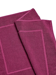 Christy Raspberry Supreme 1000GSM 100% Cotton Bat Mat - Image 2 of 2