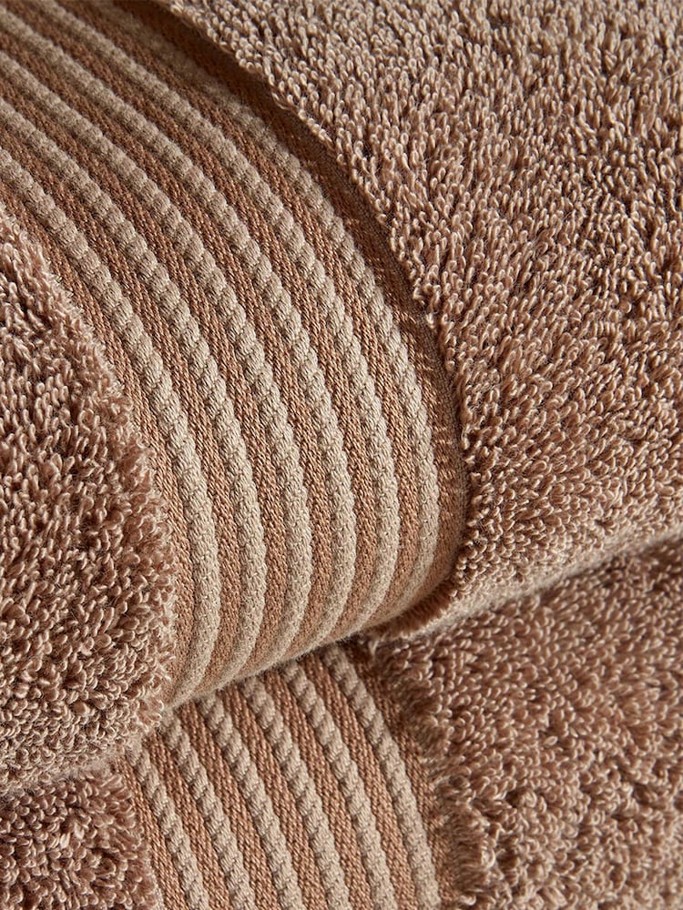 Хлопковое полотенце Christy Supreme Hygro® 650GSM Supima - Изображение 4 из 4 Хлопковое полотенце Christy Supreme Hygro® 650GSM Supima - Изображение 4 из 4