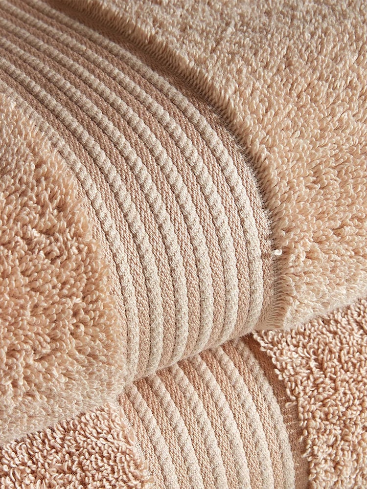 Hygro® Christy Supreme - 650 GSM 100% Cotton Towel - Изображение 4 из 4 Hygro® Christy Supreme - 650 GSM 100% Cotton Towel - Изображение 4 из 4