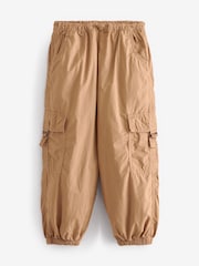Hellbraun - Parachute-Cargohose mit Jerseyfutter (3–16 Jahre) - Bild 5 von 9