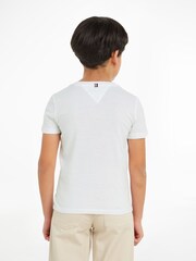 Jednoduché chlapecké tričko Tommy Hilfiger s výstřihem do V - Image 2 of 6