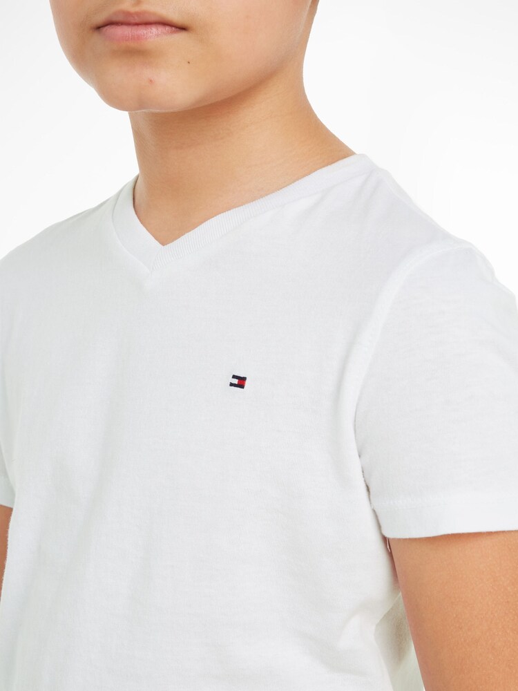 Jednoduché chlapecké tričko Tommy Hilfiger s výstřihem do V - Image 3 of 6