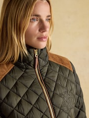 كاكي أخضر - معطف مبطن بتصميم ماسي مقاوم للماء Braemar Luxe من Joules - Image 10 of 13
