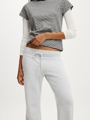 Gri - Pantaloni de trening Cotton On cu talie joasă - Imaginea 2 din 5