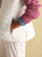 Joules Beckley White Padded Showerproof Gilet With Detachable Faux Fur Collar - Image 6 of 7