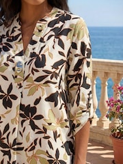 Roman White Floral Buttoned V-Neck Top - Image 4 of 4