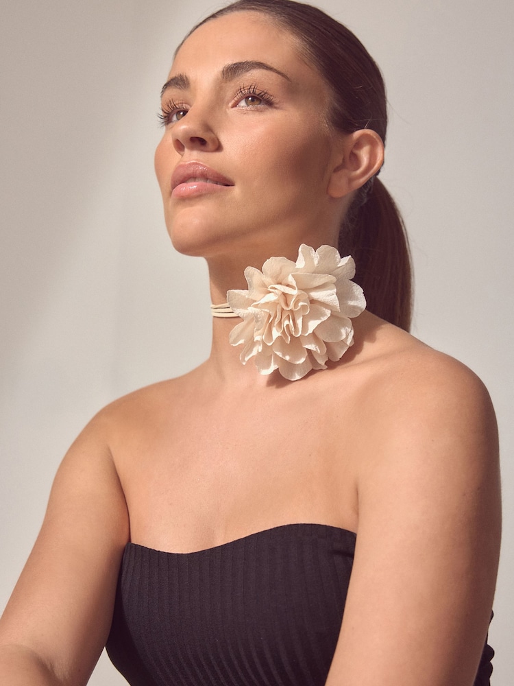 Cream Flower Corsage Wrap Choker Necklace - Image 2 of 5 Cream Flower Corsage Wrap Choker Necklace - Image 2 of 5