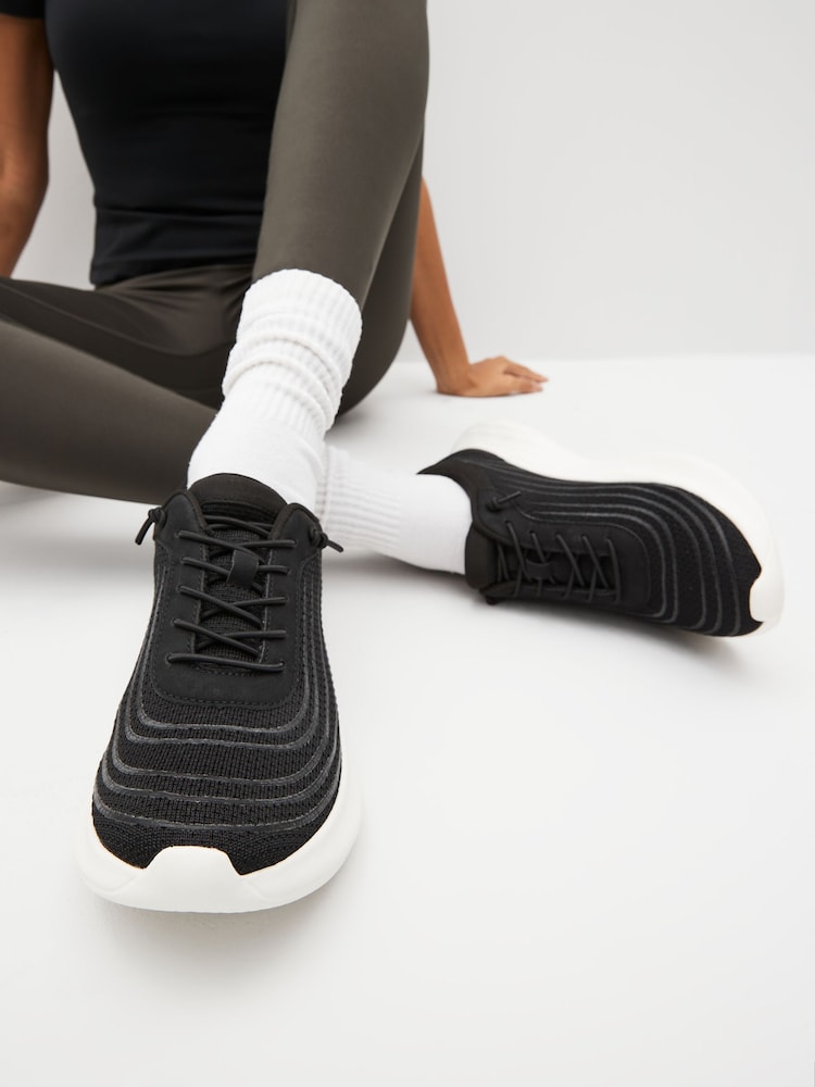 Schwarz - Next Active Sports Gym Turnschuhe - Bild 1 von 2