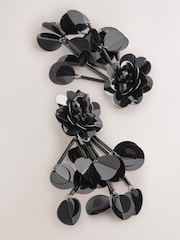 Schwarz - Statement-Blumenohrringe mit Pailletten - Bild 3 von 4