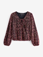 Rosa mit geometrischem Muster - Langärmelige Jacquard-Wickelbluse mit Glanzeffekt - Bild 6 von 6