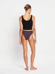 ModiBodi Puma X Period -Seamfree Active Hi-Leg Cheeky Viduti bagātīgas kakao krāsas biksītes - Attēls 4 no 7
