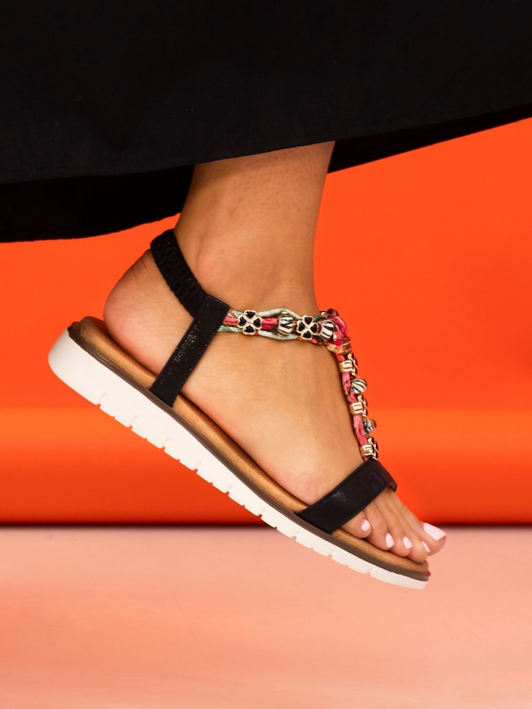 Lunar Tempo Black Sandals - Image 2 of 7 Lunar Tempo Black Sandals - Image 2 of 7