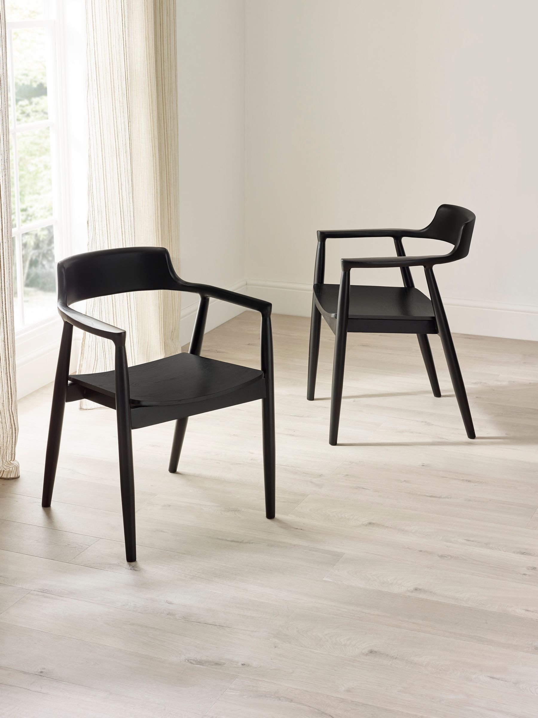 Julian Bowen Unisex Black Set Of 2 Franklin Dining Chair With Arms - Image 4