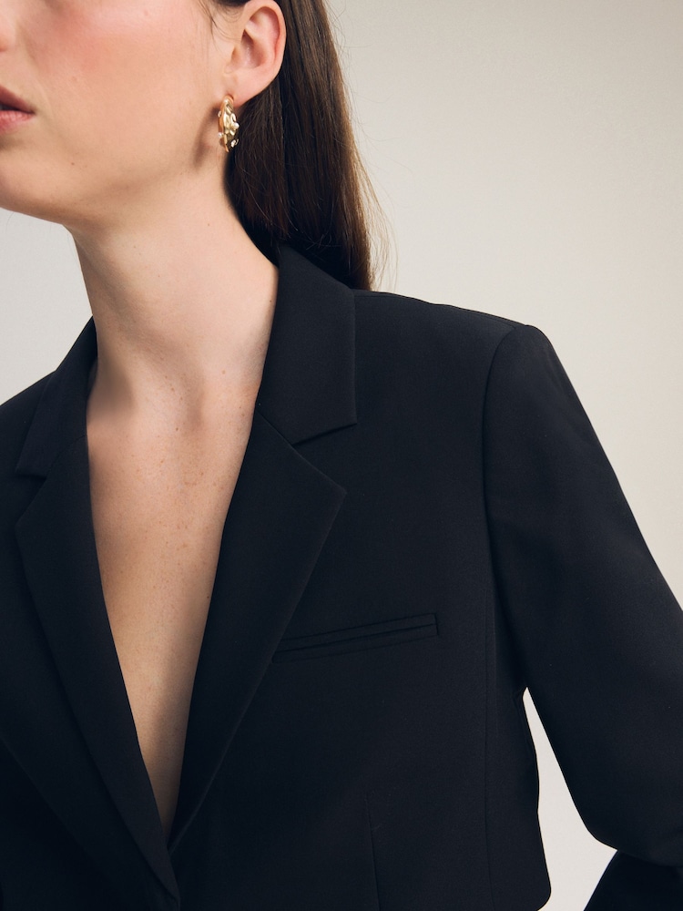 Black Cropped Tailored Blazer - Image 5 of 5 Black Cropped Tailored Blazer - Image 5 of 5