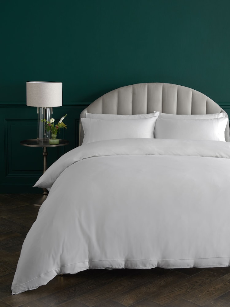 White Collection Luxe 300 Thread Count 100% Cotton Sateen Satin Stitch Luxury Duvet Cover And Pillowcase Set - Image 1 of 5