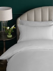 White Collection Luxe 300 Thread Count 100% Cotton Sateen Satin Stitch Luxury Duvet Cover And Pillowcase Set - Image 2 of 5
