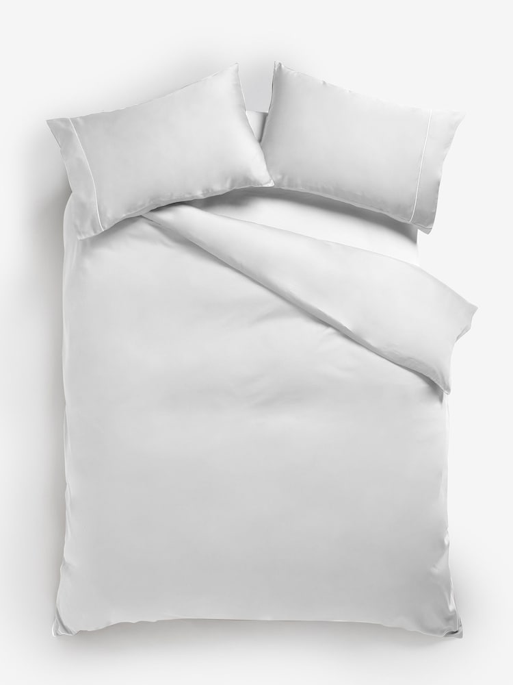 White Collection Luxe 300 Thread Count 100% Cotton Sateen Satin Stitch Luxury Duvet Cover And Pillowcase Set - Image 5 of 5