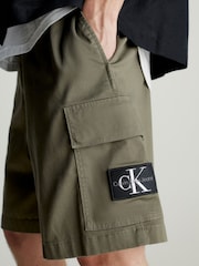 Calvin Klein Green Cargo Woven Shorts - Image 3 of 6
