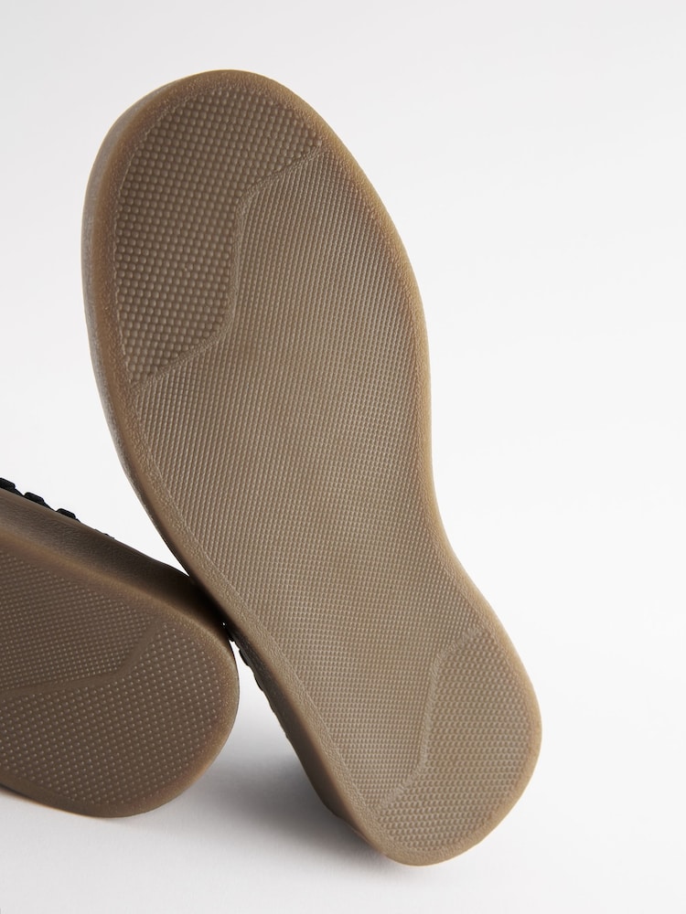 Schwarz - Loafer aus geflochtenem Leder mit Quasten - Bild 5 von 5 Schwarz - Loafer aus geflochtenem Leder mit Quasten - Bild 5 von 5