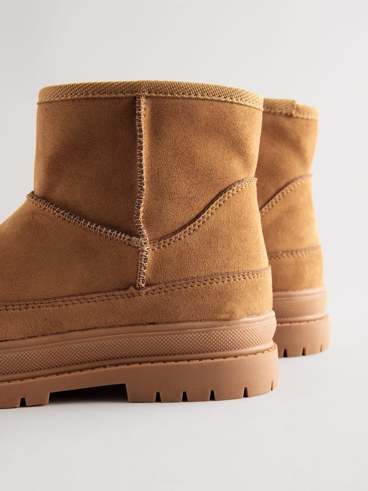 Hellbraun - Stiefel aus Veloursleder mit Fellimitat - Bild 6 von 6 Hellbraun - Stiefel aus Veloursleder mit Fellimitat - Bild 6 von 6