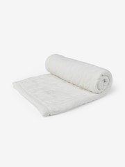 JoJo Maman Bébé White Cable Knit Sherpa Fleece Blanket - Image 2 of 3